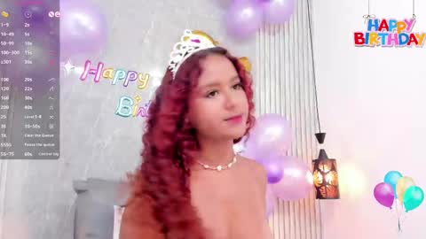 Snapshot of sophiee_velvet chatting on February 17, 2025, 4:37 pm online show from February 17, 2025, 4:37 pm