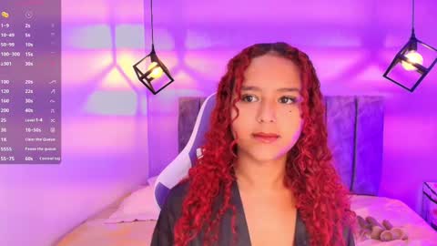 Snapshot of sophiee_velvet chatting on September 19, 2025, 12:39 pm online show from September 19, 2025, 12:39 pm