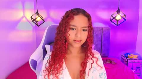 Snapshot of sophiee_velvet chatting on September 27, 2025, 2:44 pm online show from September 27, 2025, 2:44 pm