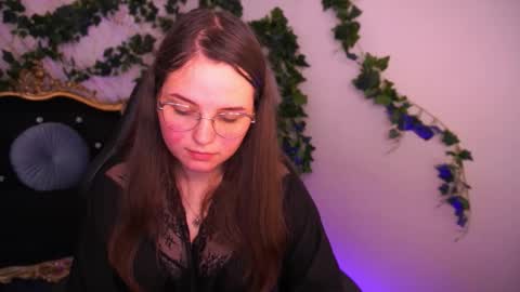 sophieedreams online show from November 11, 2025, 2:50 pm