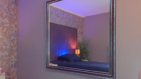 Sofa  online show from March 29, 2026, 2:17 pm