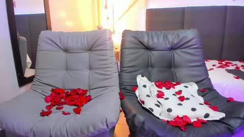 sophieharris__ online show from February 14, 2025, 11:09 pm