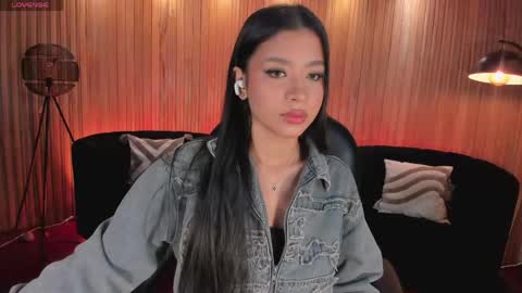 Sophie Houston online show from April 14, 2026, 3:34 am