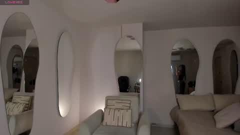 Snapshot of sophiehouston_ chatting on June 25, 2026, 2:44 am Sophie Houston online show from June 25, 2026, 2:44 am