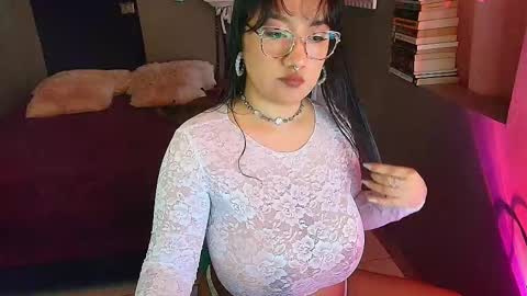 sophiejuicy_ online show from January 18, 2026, 9:40 pm