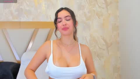 Sophie online show from March 3, 2025, 2:48 pm