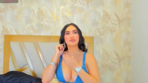 Sophie online show from October 18, 2025, 1:34 pm