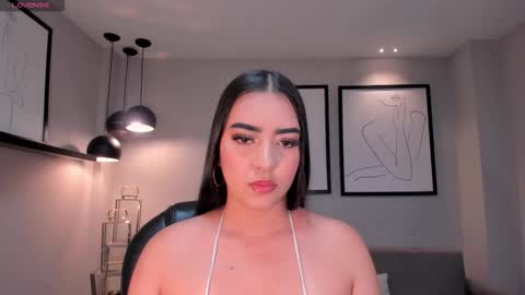 Sophie online show from December 23, 2025, 3:59 am