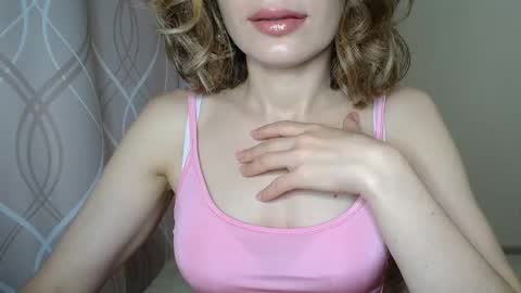 Sophiemisss online show from September 30, 2025, 10:42 am