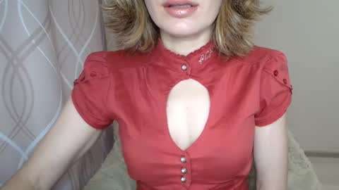 Sophiemisss online show from October 17, 2025, 8:39 am