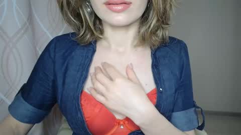 Sophiemisss online show from November 25, 2025, 8:58 am