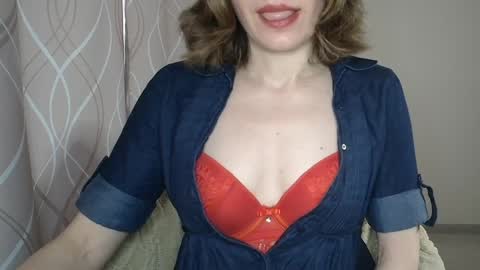 Sophiemisss online show from March 25, 2026, 7:47 am
