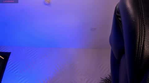 Sophie  Palmer online show from January 7, 2026, 12:40 pm