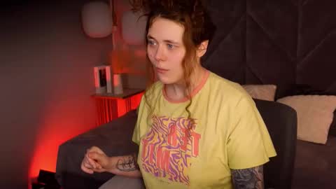 Sophie online show from March 8, 2026, 8:23 pm