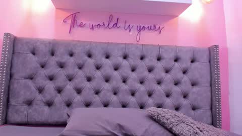 Sophii  online show from February 8, 2026, 7:06 pm