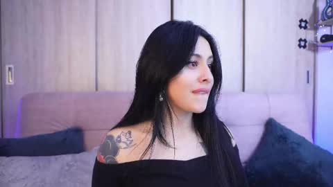 Sophiie online show from February 11, 2026, 4:17 am