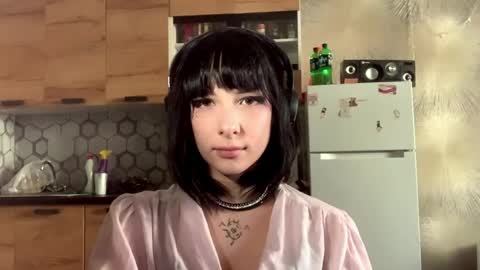 Snapshot of sophynanskaya chatting on March 21, 2026, 12:21 pm Eva online show from March 21, 2026, 12:21 pm