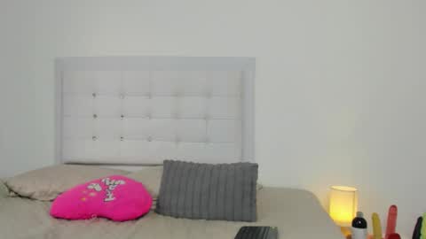 Sofia  online show from October 29, 2025, 10:44 pm