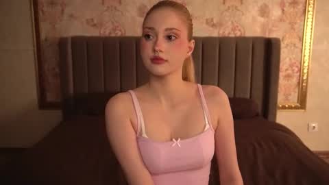 Snapshot of soradusk chatting on October 26, 2025, 1:22 am soradusk online show from October 26, 2025, 1:22 am