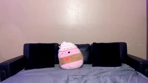 sosabless and sosalady online show from October 24, 2025, 4:53 am