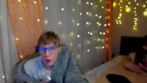 sosaguillypleasure online show from December 5, 2025, 7:21 pm