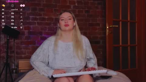 soulmeinme online show from October 28, 2025, 8:11 pm