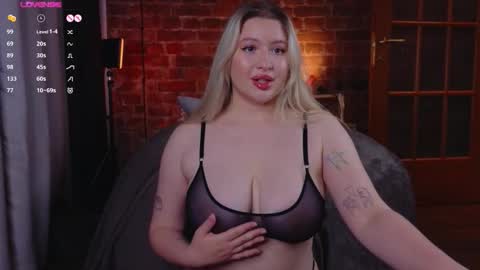 soulmeinme online show from November 4, 2025, 8:08 pm