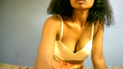 Snapshot of sourayaa chatting on February 14, 2026, 12:02 pm sourayaa online show from February 14, 2026, 12:02 pm