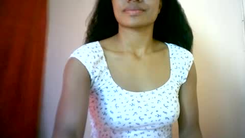 Snapshot of sourayaa chatting on June 18, 2026, 10:09 am sourayaa online show from June 18, 2026, 10:09 am