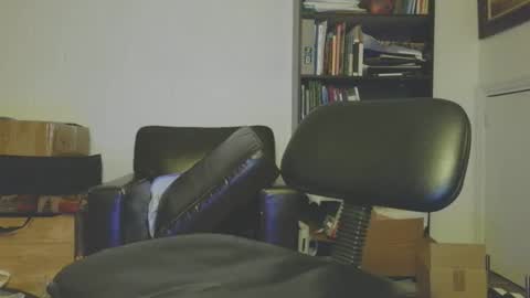 Snapshot of southernblueyes chatting on April 15, 2026, 8:31 pm Southernblueyes online show from April 15, 2026, 8:31 pm
