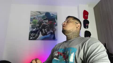 soy_apolo online show from January 10, 2026, 3:52 am