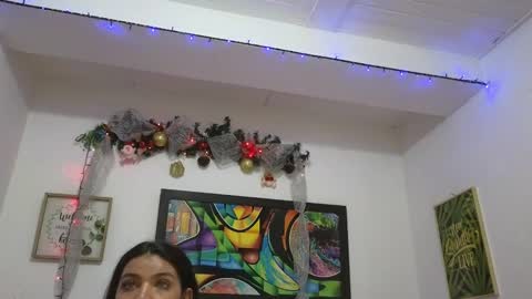 soy_isabel online show from December 6, 2024, 4:14 am