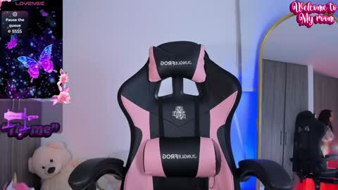 sheila smitt  online show from January 16, 2025, 2:41 am