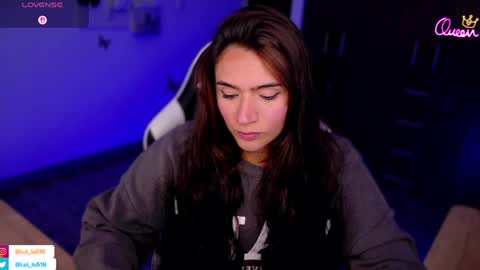 Luisa    online show from April 19, 2026, 1:05 am