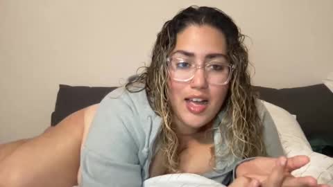 spacebunsxxx online show from December 29, 2024, 12:41 am