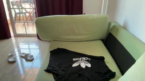 spain_boy3 online show from May 20, 2026, 2:56 pm