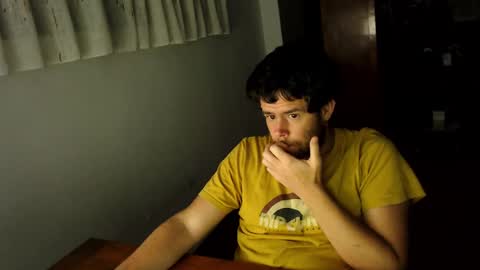 spanish online show from February 26, 2025, 8:33 pm