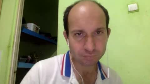 Snapshot of sparei7 chatting on October 25, 2025, 8:14 pm Snaiky online show from October 25, 2025, 8:14 pm