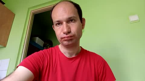 Snapshot of sparei7 chatting on April 21, 2026, 9:59 am Snaiky online show from April 21, 2026, 9:59 am