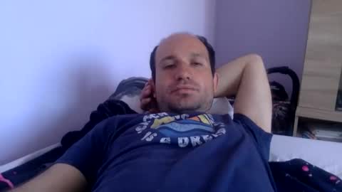 Snapshot of sparei7 chatting on April 24, 2026, 2:08 pm Snaiky online show from April 24, 2026, 2:08 pm
