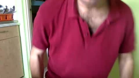 Snapshot of sparei7 chatting on May 1, 2026, 1:05 pm Snaiky online show from May 1, 2026, 1:05 pm