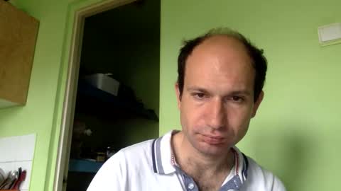 Snapshot of sparei7 chatting on May 9, 2026, 7:02 am Snaiky online show from May 9, 2026, 7:02 am