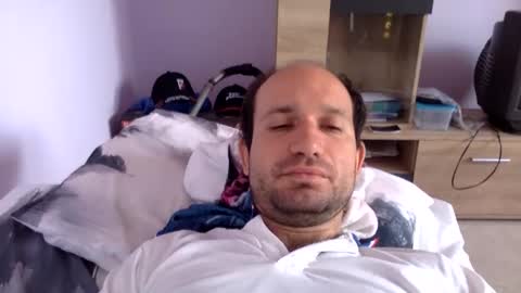 Snapshot of sparei7 chatting on May 13, 2026, 1:30 pm Snaiky online show from May 13, 2026, 1:30 pm