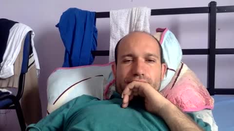 Snapshot of sparei7 chatting on June 2, 2026, 9:22 am Snaiky online show from June 2, 2026, 9:22 am
