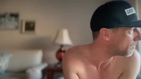 Dad online show from December 1, 2024, 10:10 pm