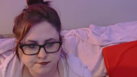Snapshot of sparklelove69 chatting on May 16, 2026, 6:43 am Scottietee online show from May 16, 2026, 6:43 am