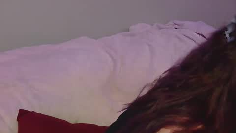 Snapshot of sparklelove69 chatting on May 17, 2026, 4:21 am Scottietee online show from May 17, 2026, 4:21 am