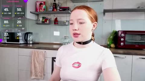 Snapshot of sparky_fox chatting on May 19, 2026, 1:56 am Nika online show from May 19, 2026, 1:56 am