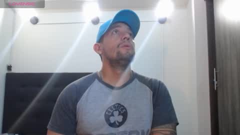 Snapshot of spartacus_cam chatting on December 6, 2024, 8:26 am     online show from December 6, 2024, 8:26 am