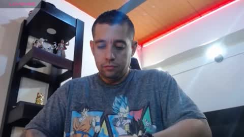 Snapshot of spartacus_cam chatting on December 11, 2024, 5:00 am     online show from December 11, 2024, 5:00 am